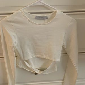 cutout crop long sleeve